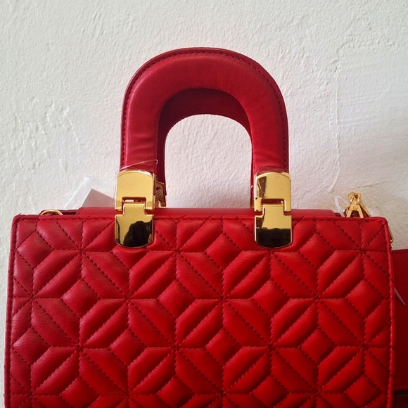 Steve Madden Red Detachable Straps Crossbody Hand Purse NWT - Picture 11 of 13